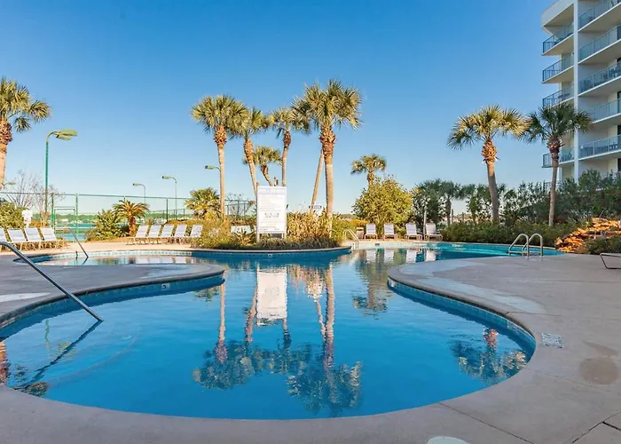Surf & Racquet Club #207a *