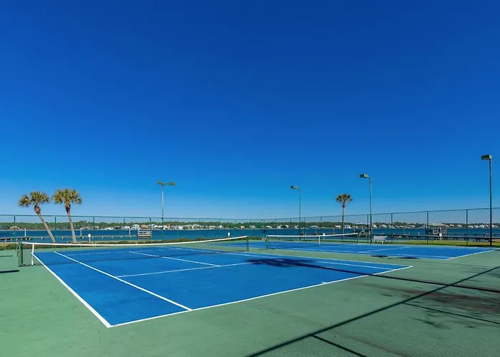Surf & Racquet Club #207a *